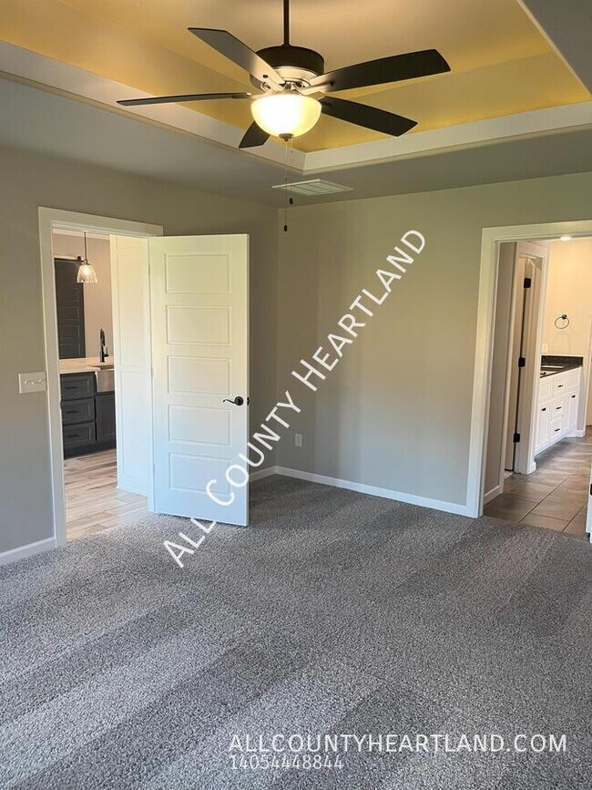 Building Photo - 3512 Tahoe Dr