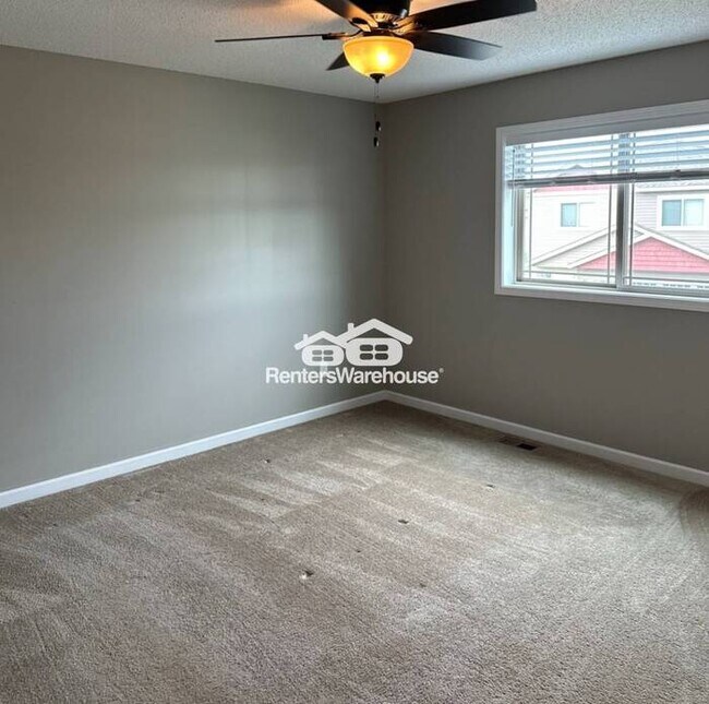 Building Photo - Beautiful Home, Great Location