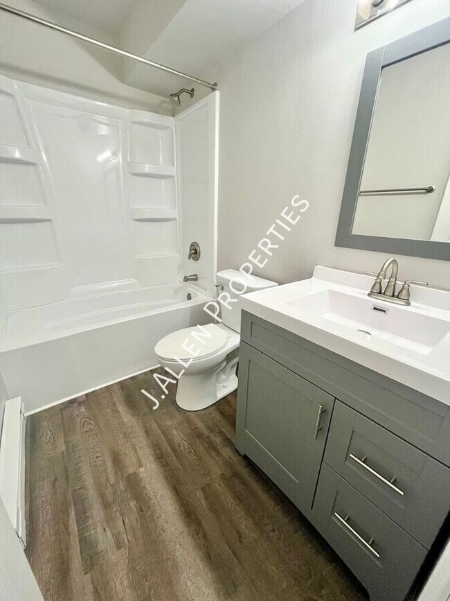 Building Photo - 107 Gold Strike Dr