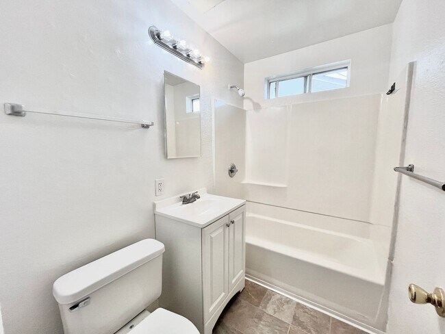 Building Photo - 1714-1716 Madrone Avenue