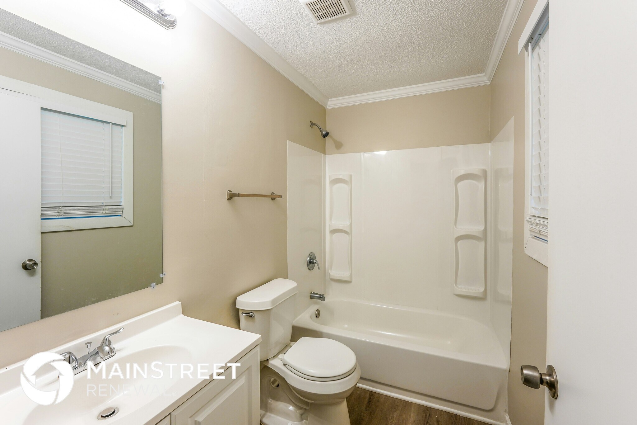 Building Photo - 1729 Tall Oak Cir
