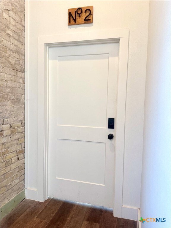 Building Photo - 123 W May St