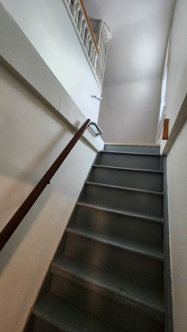 Building Photo - Updated North Side Home