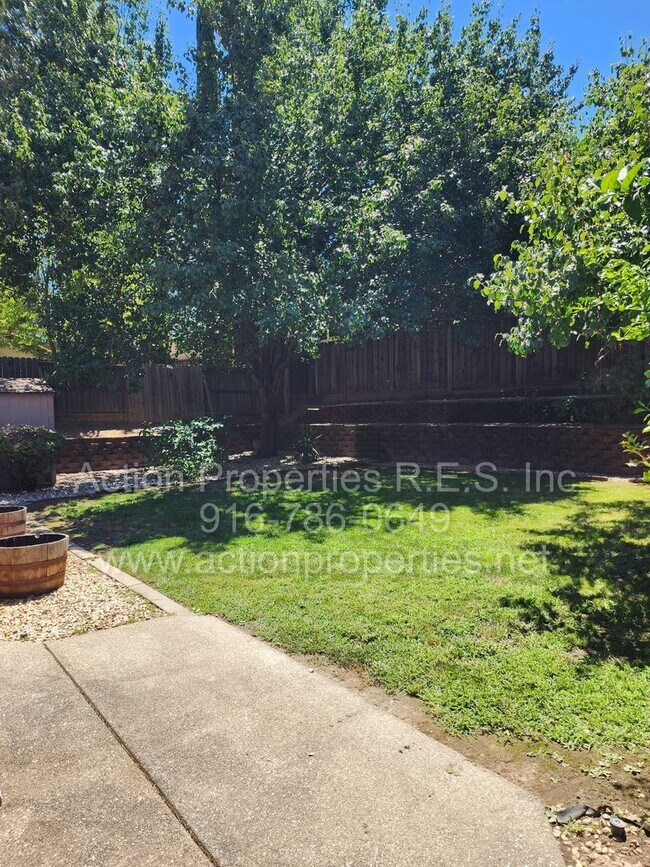 Building Photo - Move In Special! Woodcreek High School Walking Distance, West Roseville Single Story, , 4 Bed 2 B...