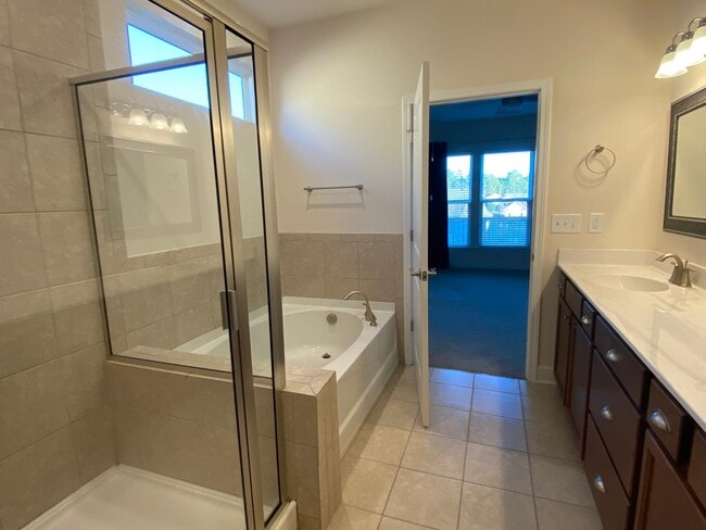 Building Photo - 1060 Crooked Creek Rd