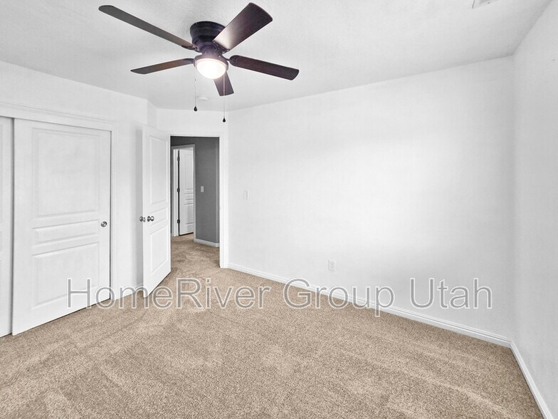 Building Photo - 5342 W Hampstead Ln