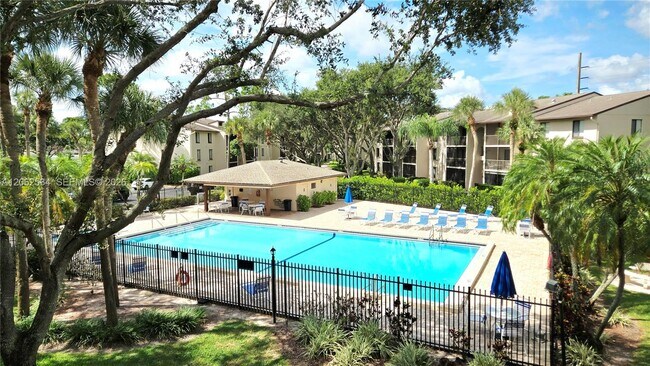 Building Photo - 202 Foxtail Dr