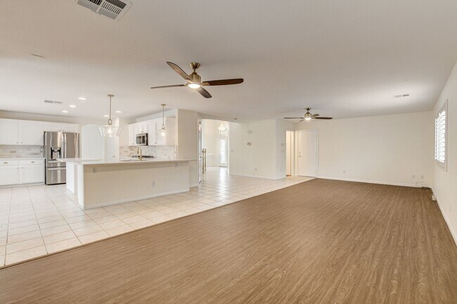 Building Photo - 8913 Arabian Filly Ave