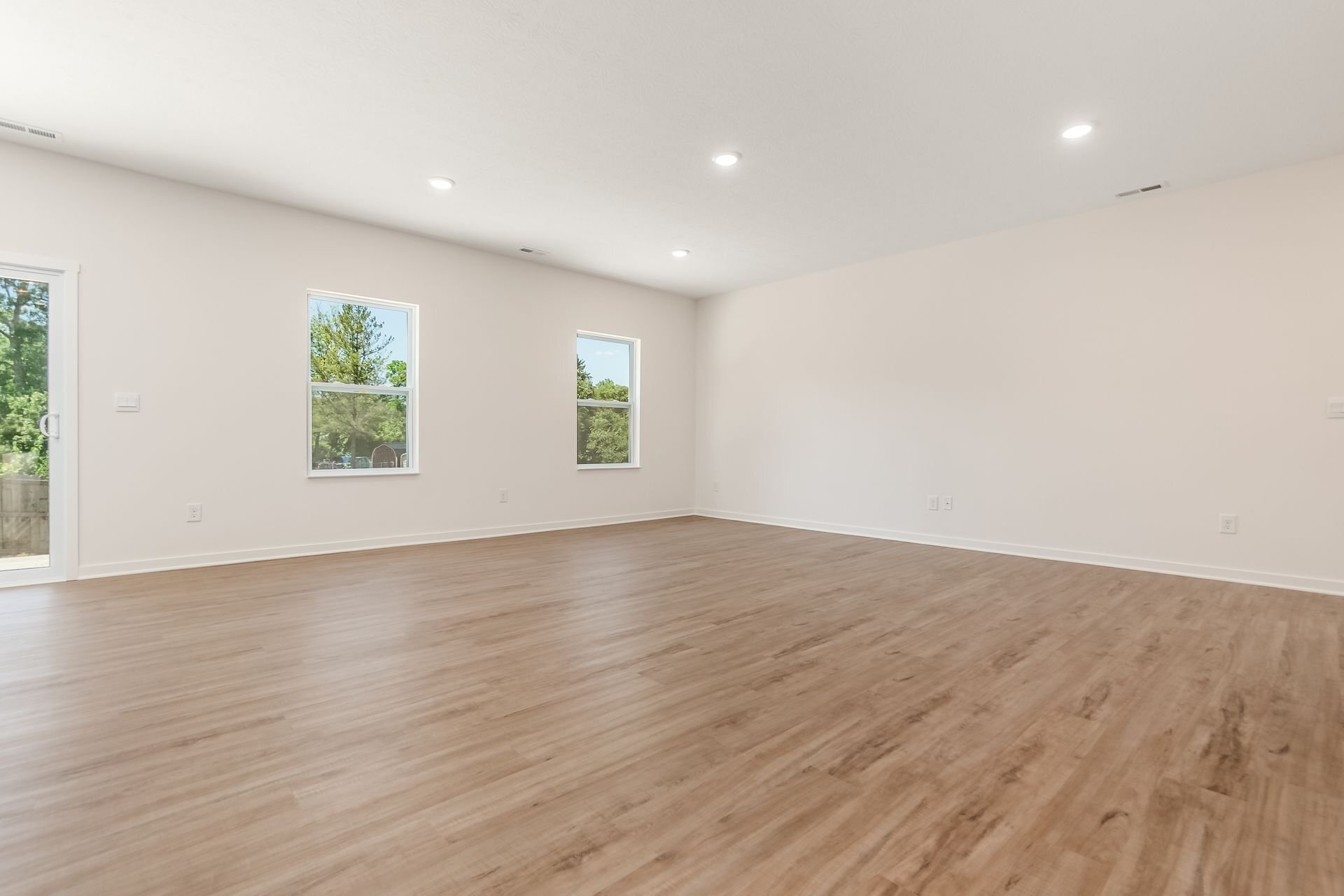 Building Photo - 2787 Horsham Dr