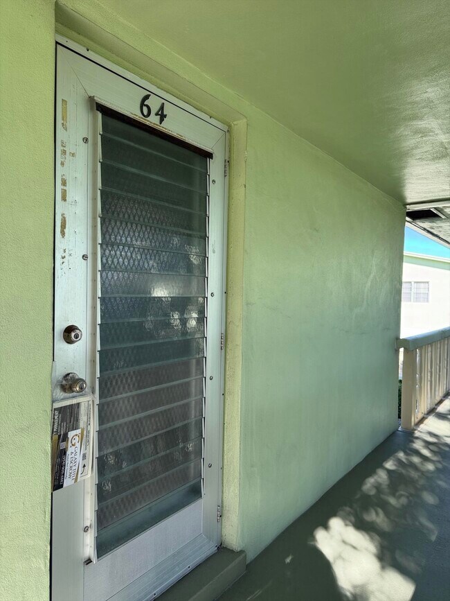 Building Photo - 64 Norwich I