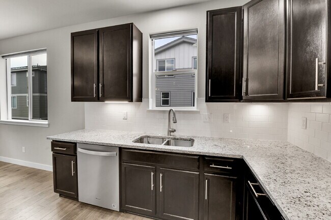 Building Photo - $2,620.95 - 3 Bed, 2.5 Bath Home in Aurora with AC and In Unit Laundry!