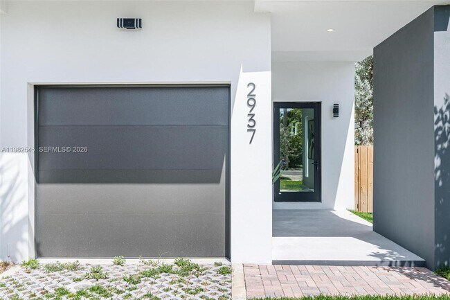 Building Photo - 2937 SW 21st St