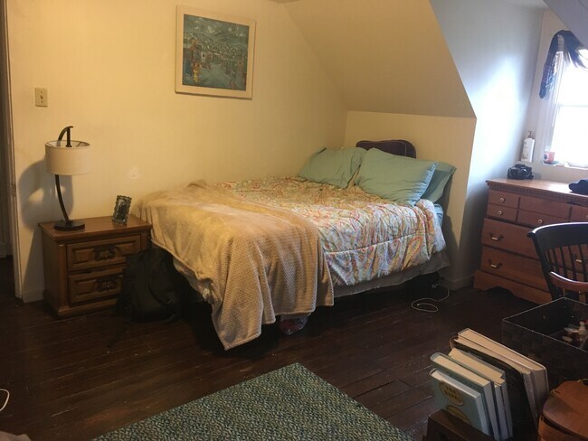 Building Photo - 751 Chislett St