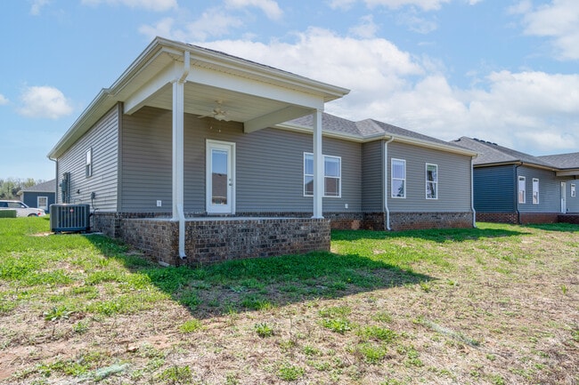 Building Photo - 2682 Cedrus Ave