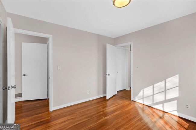 Building Photo - 6541 Debbie Sue Ln