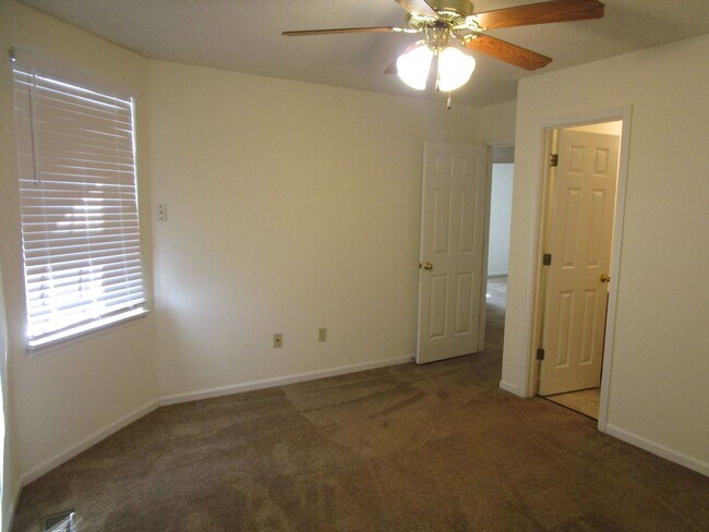 Building Photo - 4406-4408 Cheryl Ct.