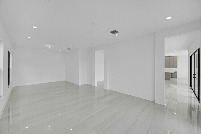 Building Photo - 9979 Migration Pt