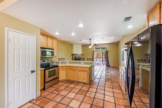 Building Photo - 54355 Eisenhower Dr