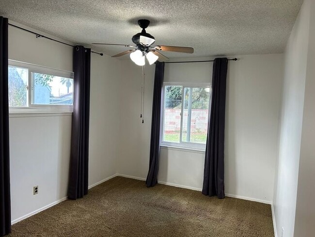 Building Photo - GREAT 3BD HOUSE WITH INCREDIBLE OUTDOOR SP...
