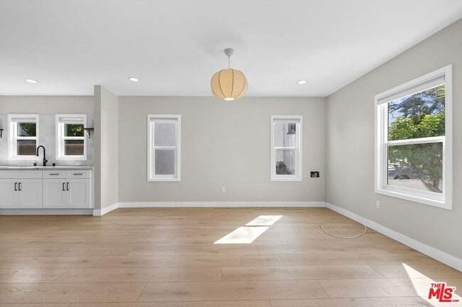 Building Photo - 2214 Benecia Ave