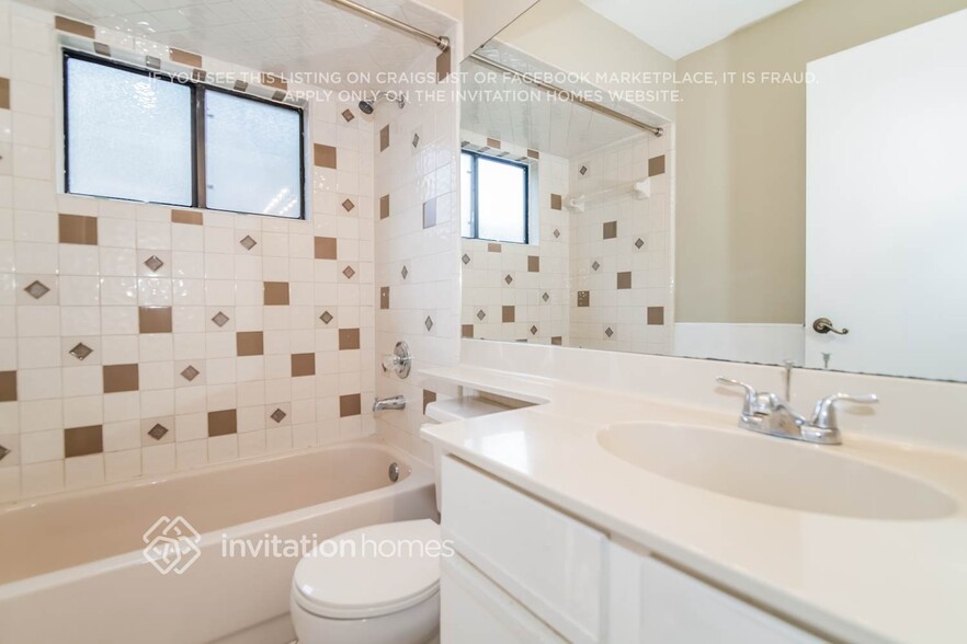 Building Photo - 11265 Irish Moss Dr
