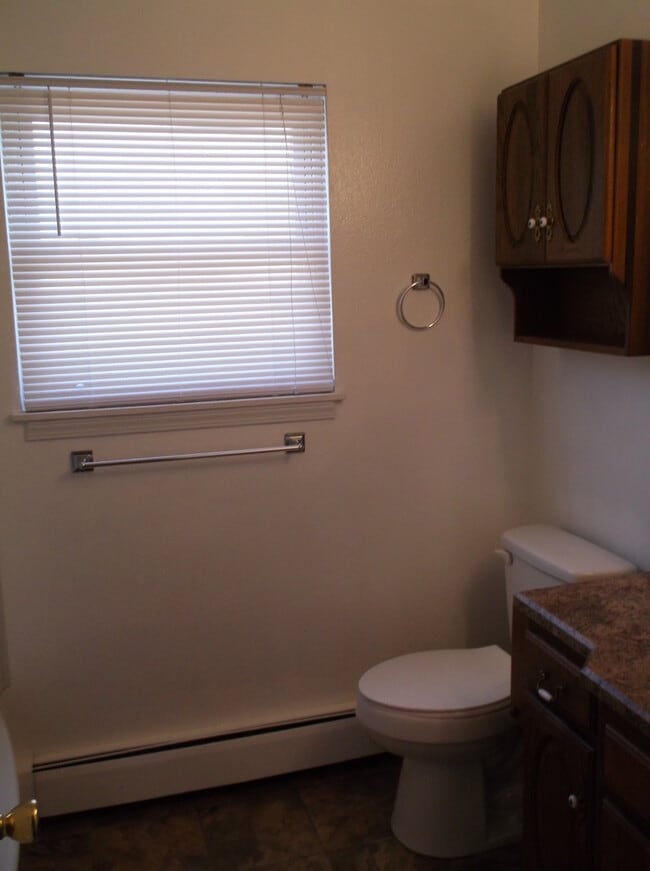 Building Photo - 4412 E 13th St