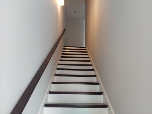 Building Photo - New Construction Executive Rental Availabl...