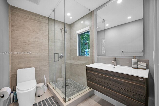 Building Photo - 145 NE 49th St