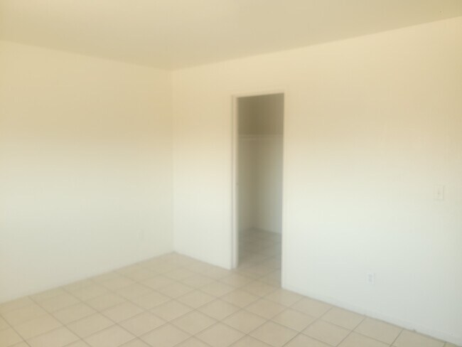 Building Photo - 4725 Convaire Ave