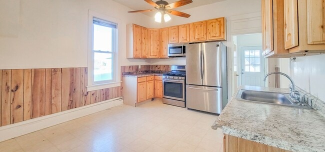 Building Photo - Bountiful City Office Space or residential