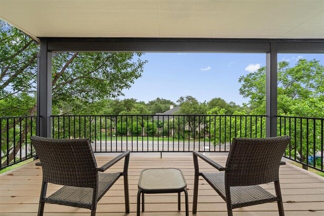 Building Photo - 307 Hurst Creek Rd
