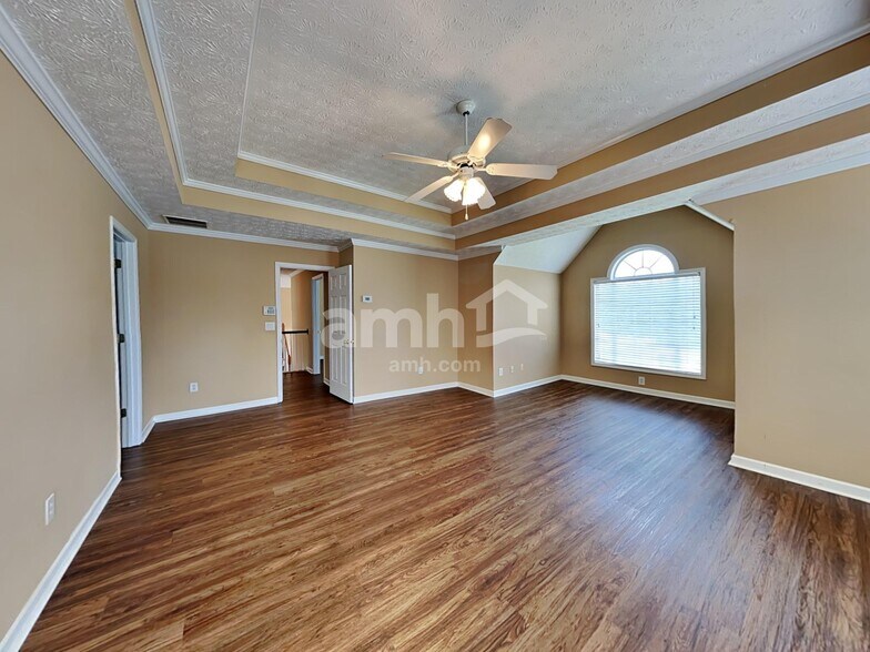 Building Photo - 340 Sunderland Cir