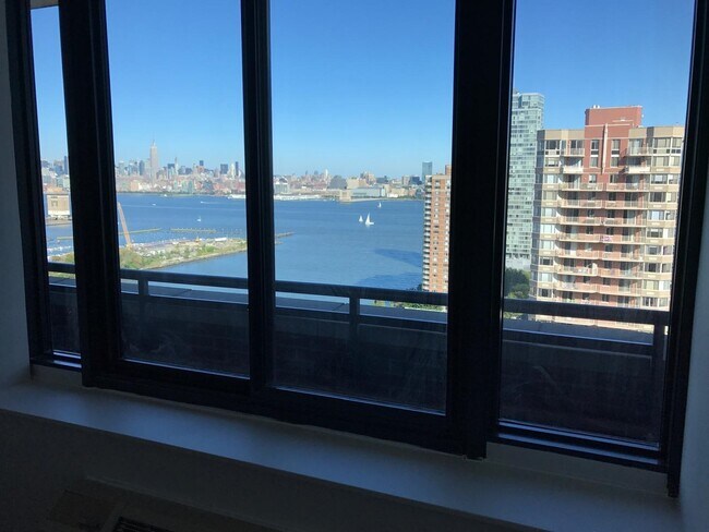 Building Photo - 389 Washington St