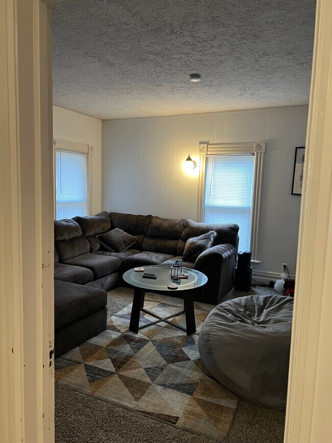 Building Photo - 515-2 Minor Ave