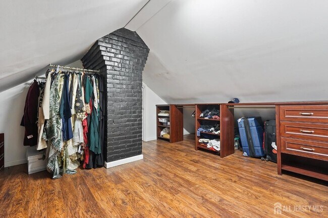 Building Photo - 95 Westons Mill Rd