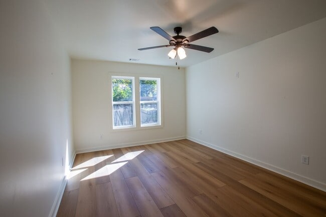 Building Photo - 1342 Carter Rd