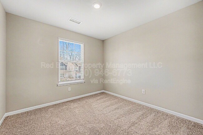 Building Photo - 435 Kennerly Center Dr