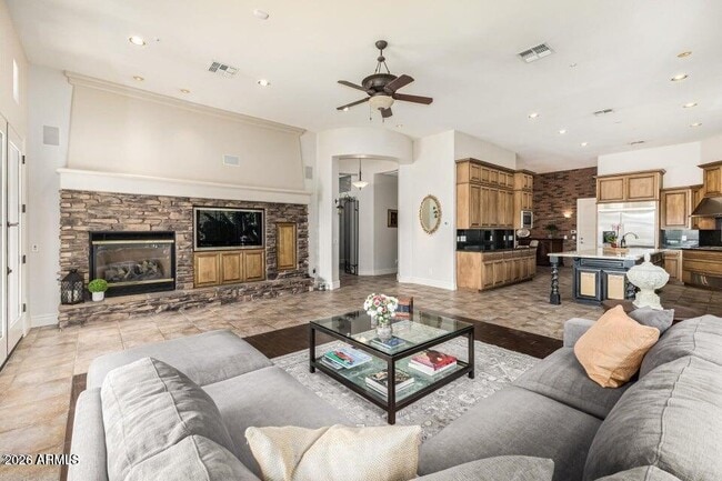 Building Photo - 10919 E Onyx Ct