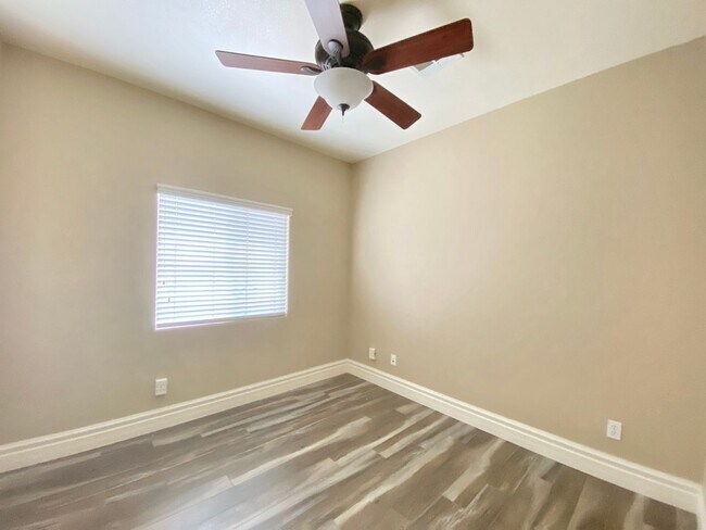 Building Photo - Wonderful two-story single-family house