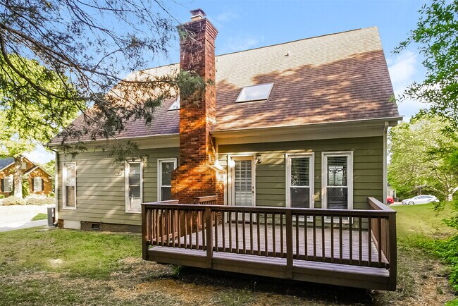 Building Photo - 719 Trailing Rock Dr