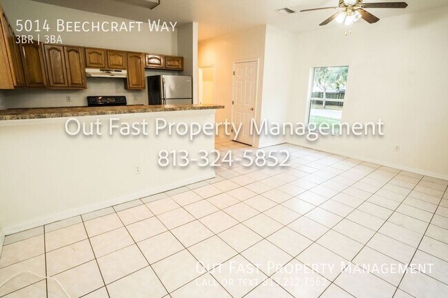 Building Photo - 5014 Beechcraft Way