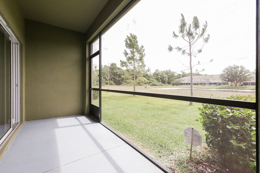 Building Photo - 12926 Utopia Gardens Way