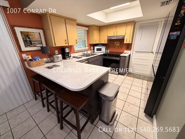 Building Photo - 1007 Conrad Dr