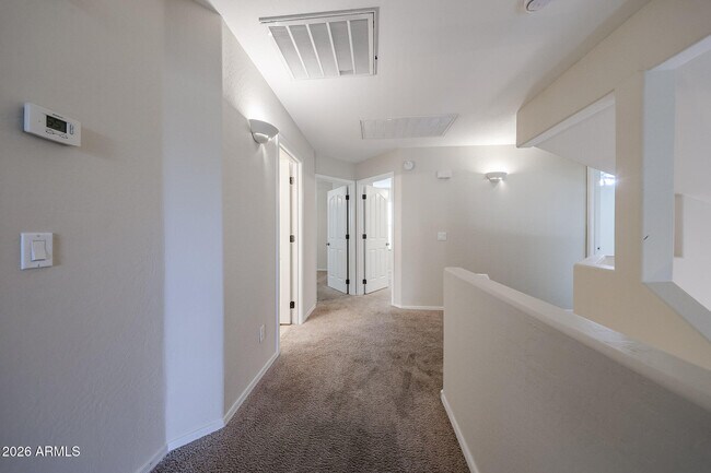 Building Photo - 9043 W Fullam St