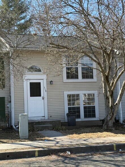 Building Photo - 518 Brighton Pl