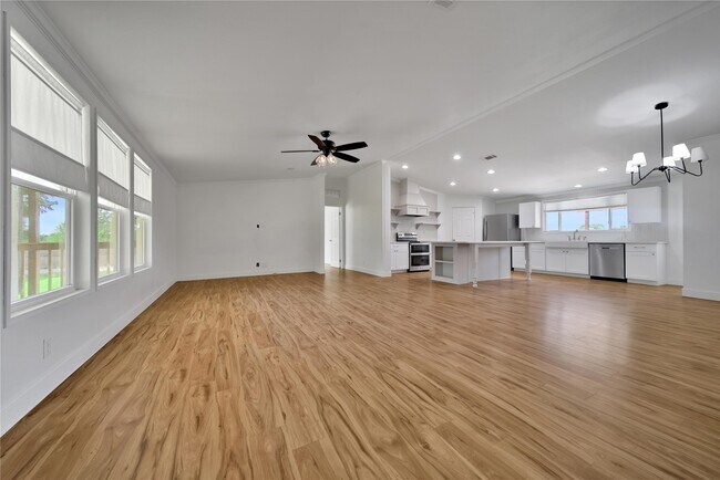 Building Photo - 31324 Knebel Rd