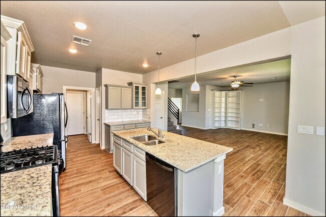 Building Photo - 6952 Black Mesquite Dr