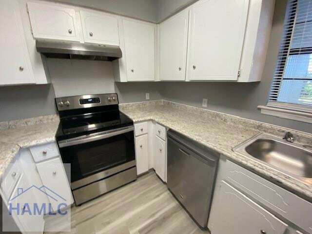 Building Photo - 300 Robinson Loop