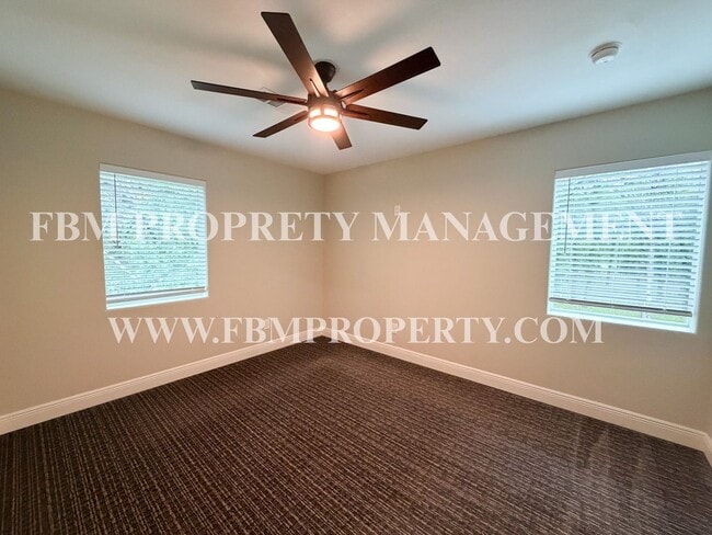 Building Photo - 338 Post Oak Dr