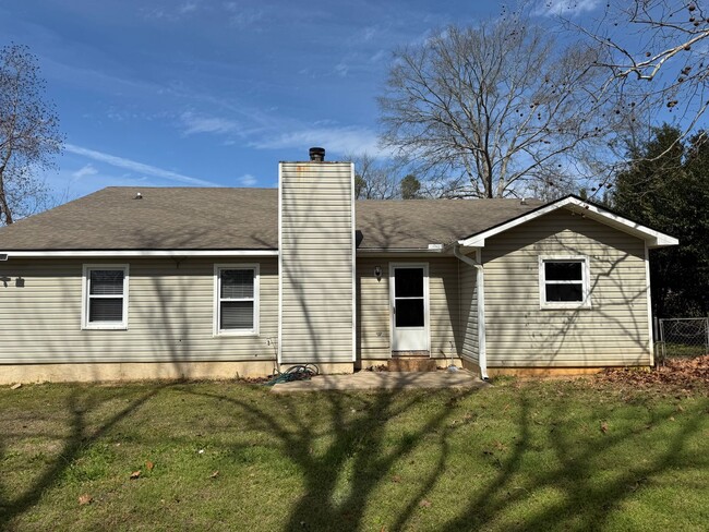 Building Photo - 103 Chickasaw Rd